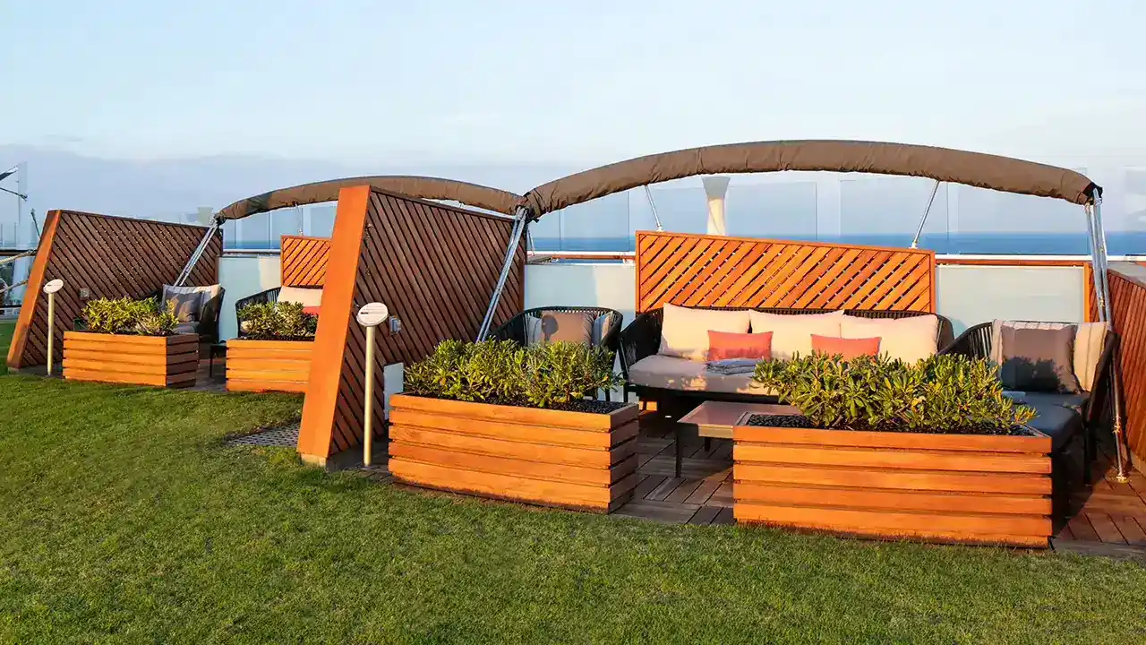 Celebrity Silhouette - Lawn Club Cabana