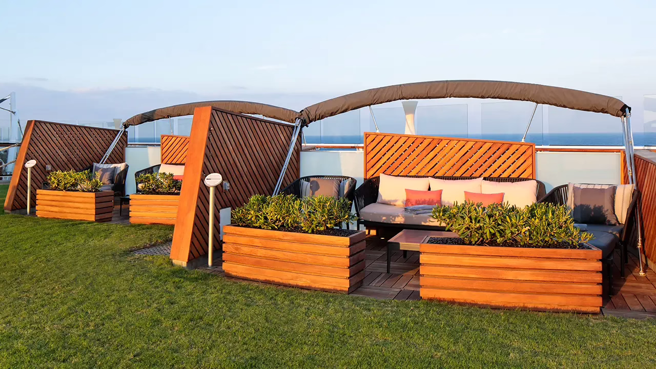 Celebrity Silhouette - Lawn Club Cabana
