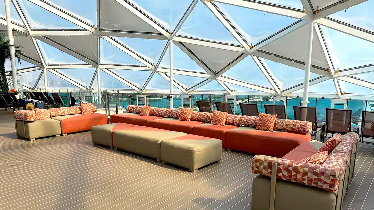 Wonder of the Seas - Solarium