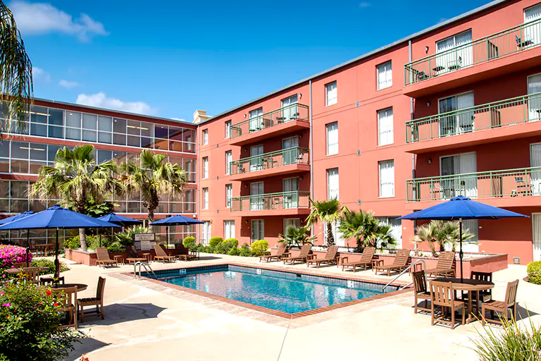 Courtyard Marriott - New Orleans Warehouse Arts District